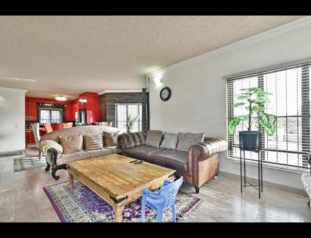 3 BEDROOM APARTMENT FOR SALE IN BASSONIA